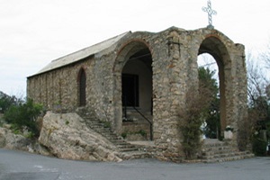 Xtrallusion photo library of independent, self-guided walking and sightseeing holidays in Italy. Pictures, images, photos and photographs taken along the way of this 1-day walking itinerary, to give you a visual impression of the day's walk.